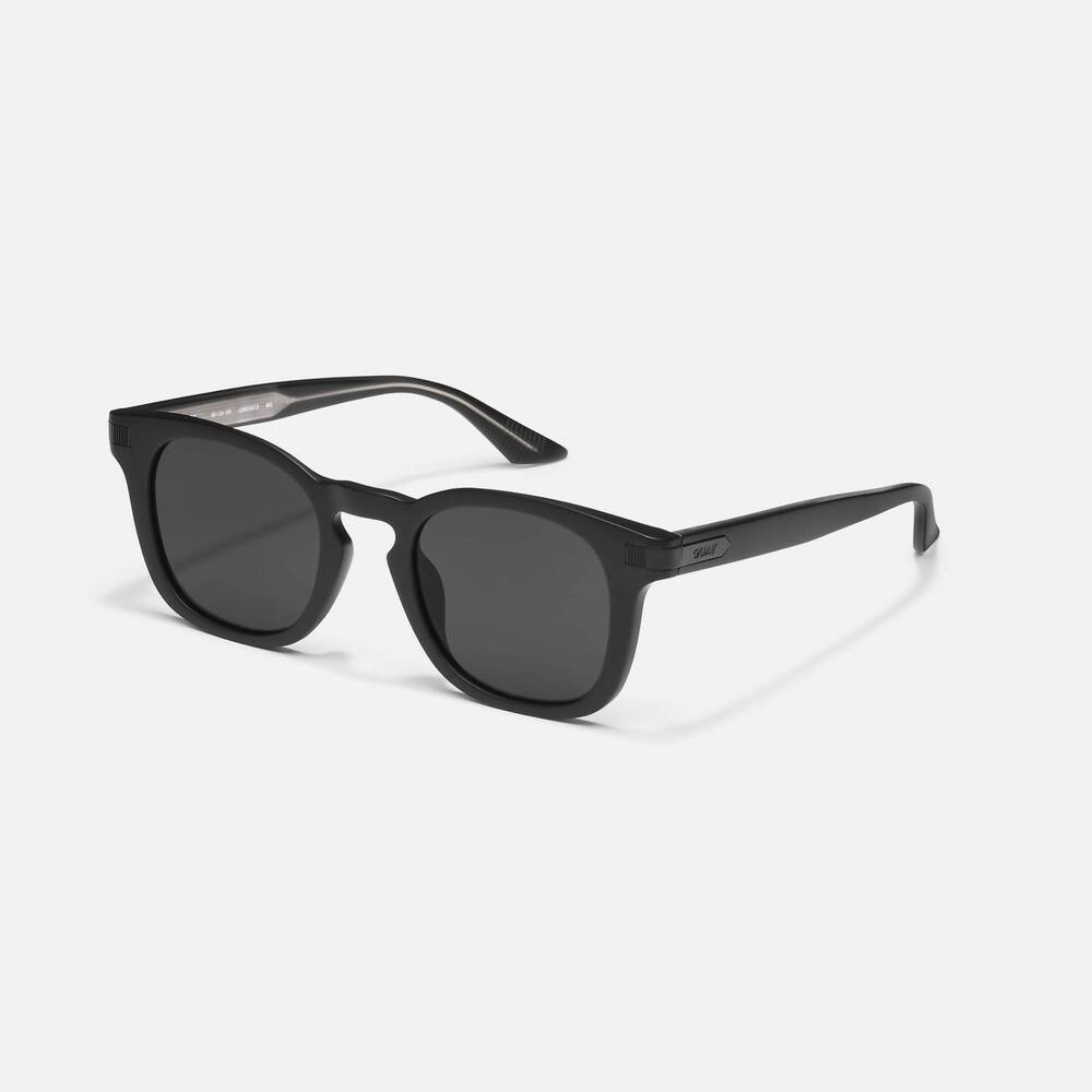 NEW QUAY men's weekender sunglasses in matte black/black polarized